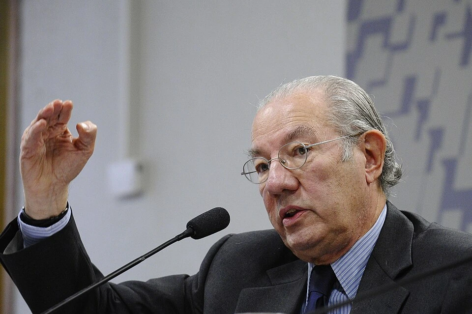 Tarifaço: governo deve se preparar para negociações prolongadas e evitar embate direto, diz ex-embaixador em Washington