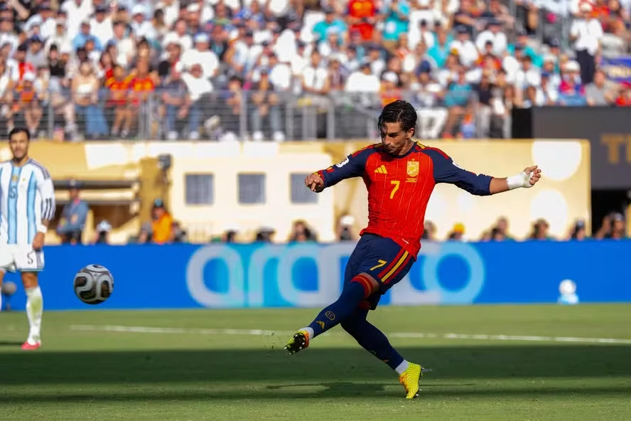 Qual é o valor de mercado de Ferran Torres, autor do gol da Espanha contra a Argentina na Copa do Mundo?