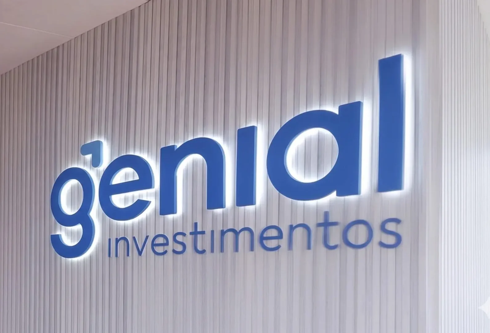 TCE-RJ investiga aportes do Rioprevidência no Genial após rejeitar contas de Castro