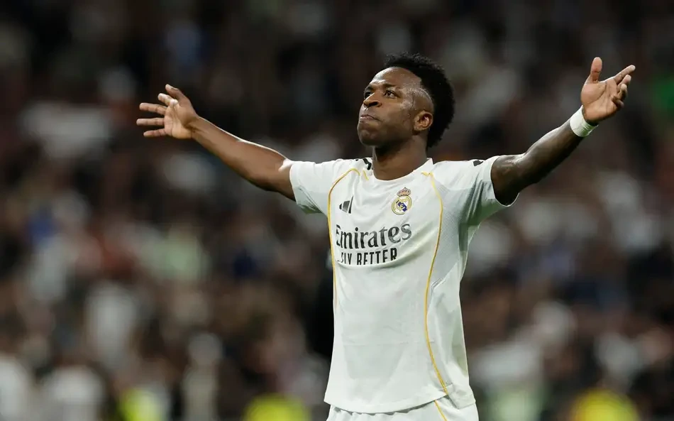 Arsenal estuda a contratação do brasileiro Vinicius Jr.