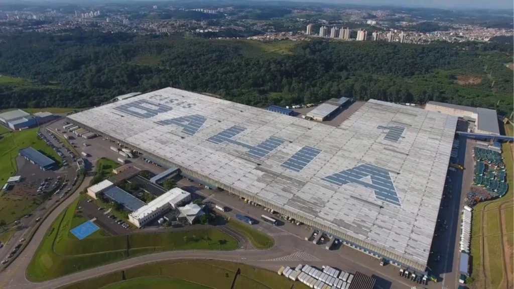 Casas Bahia pode devolver 540 mil m² de galpões logísticos; veja onde estão os imóveis