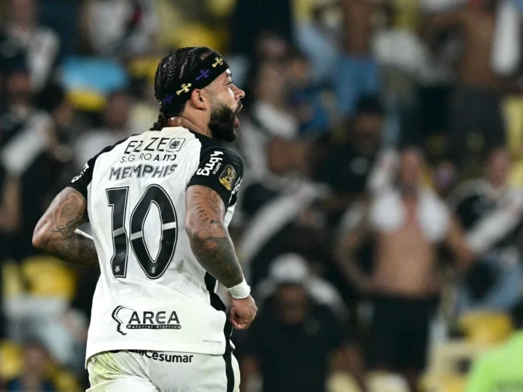 Memphis Depay deixa o Corinthians; relembre títulos, gols e salário milionário
