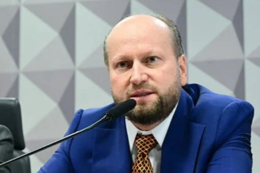 PF cumpre mandado contra o advogado Nelson Willians em investigação de fraudes bilionárias com apostas ilegais