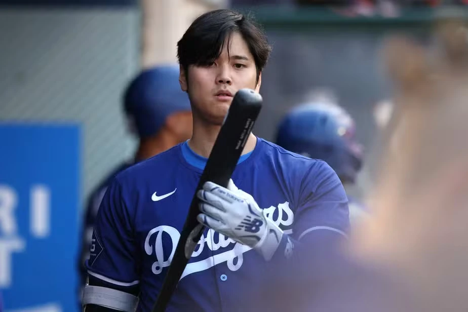 Camisa de Shohei Ohtani dos Dodgers em primeiro jogo da MLB no Japão vai a leilão