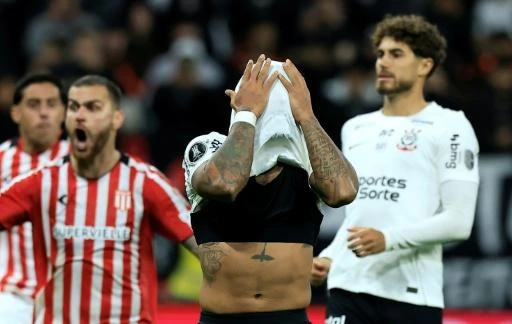 Corinthians pode ser multado após eliminação na Libertadores