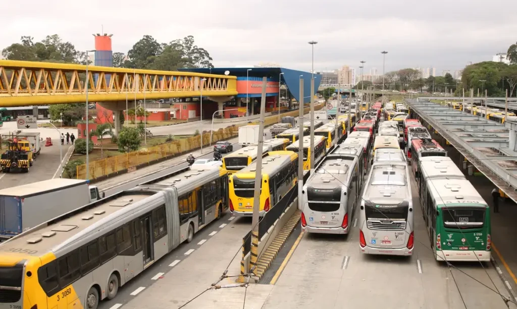 DECISÃO 2026: transporte público será gratuito em São Paulo nos dias de votação