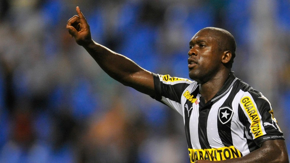 Entenda quem é Clarence Seedorf, novo treinador do Corinthians