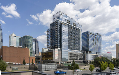 The Cordish Companies and Power & Light District are proud to announce the grand opening of Three Light Luxury Apartments in Kansas City, MO. A landmark tower of gleaming glass, Three Light joins its sister properties, One Light and Two Light – both 97% occupied, as the next phase of luxury living in the Power & Light District. Three Light offers residents over 30,000 square feet of resort-style amenity space and expertly curated concierge services on par with any apartment or condo building in