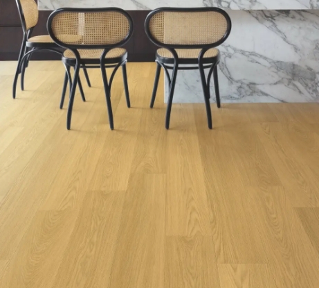 QUICKSTEP CAPTURE LAMINATE NATURAL VARNISHED OAK