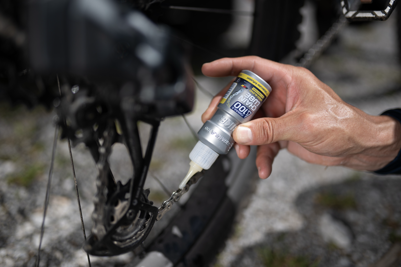 Formula 100 Dry Chain lube Large Formula 100 Dry Chain lube Large