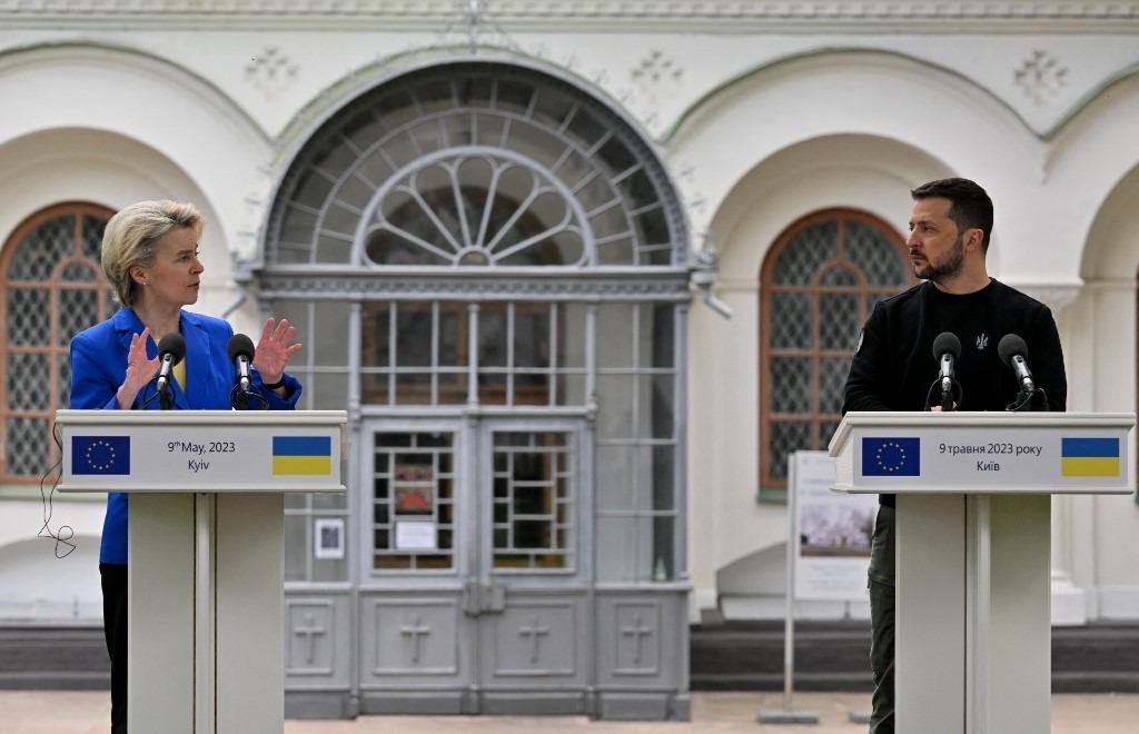 Ukrainian president urges EU to start membership negotiations