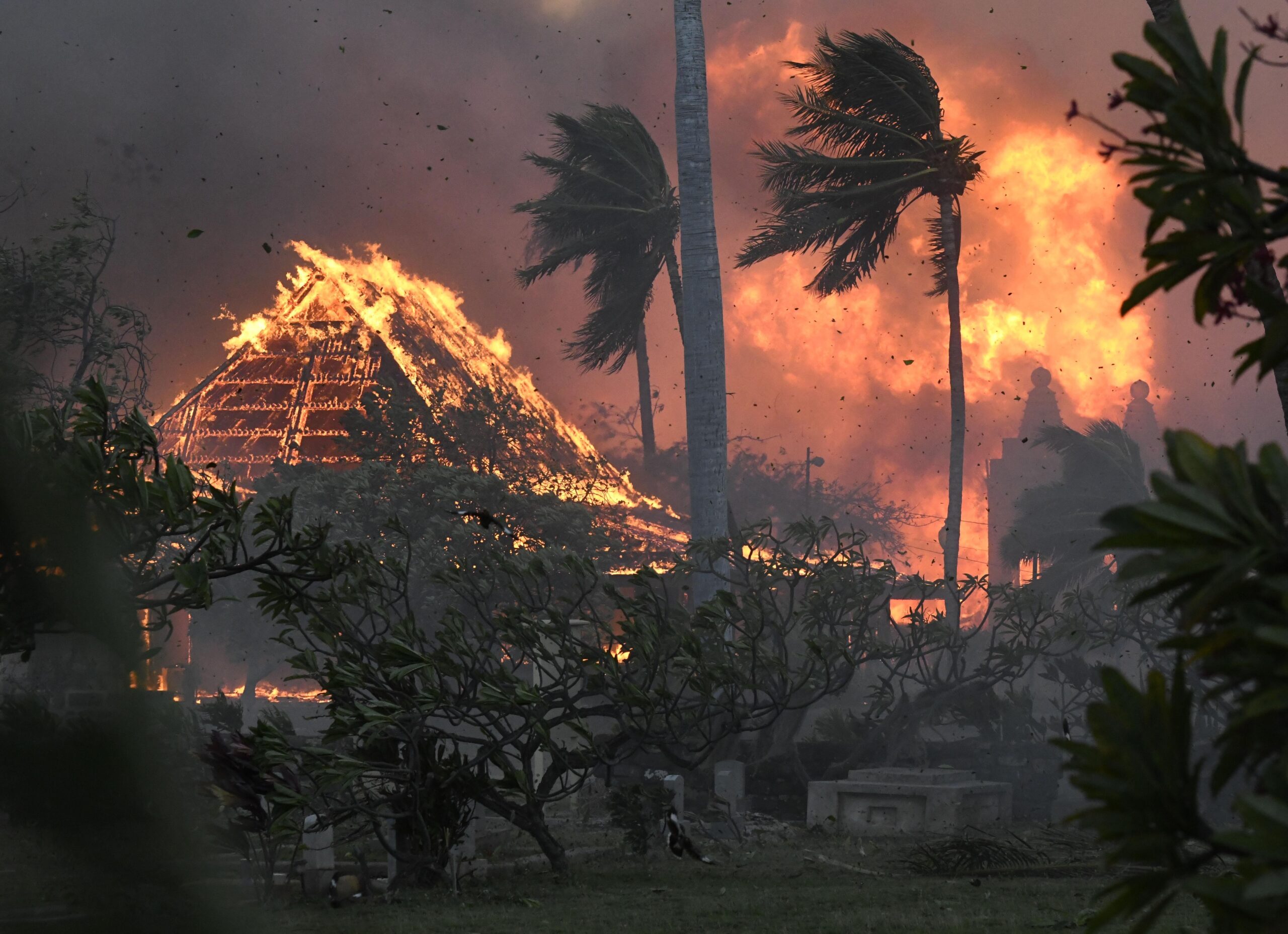 Wildfires kill 6 as ‘apocalypse’ strikes Hawaii’s Maui