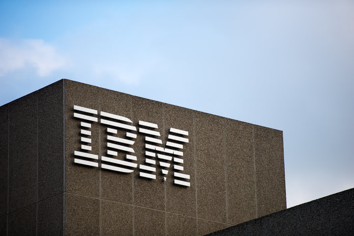 IBM股价下跌,咨询需求面临限制