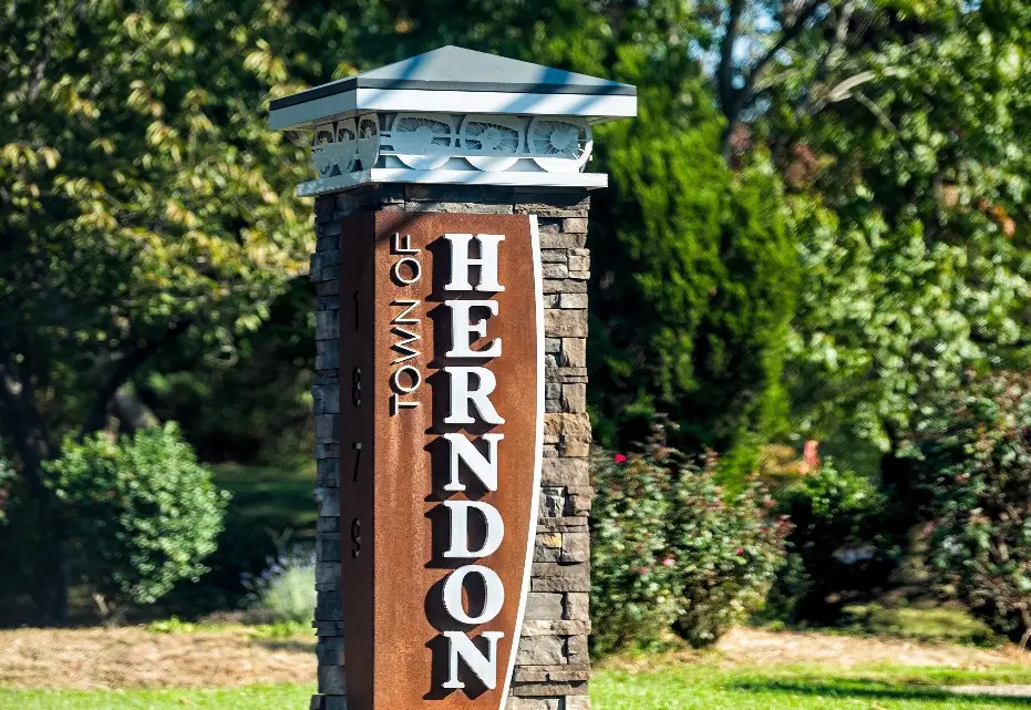 Herndon Casino Proposal Paused as Town Leaders Support Local Ban