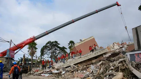五秒間化為廢墟：委內瑞拉強震生還者的手機絕望，戳破基礎建設的技術假象