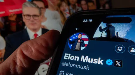 Musk Tidak Salah: Undang-Undang Medsos Inggris Adalah Jebakan Surveili Massal Berkedok Perlindungan Anak