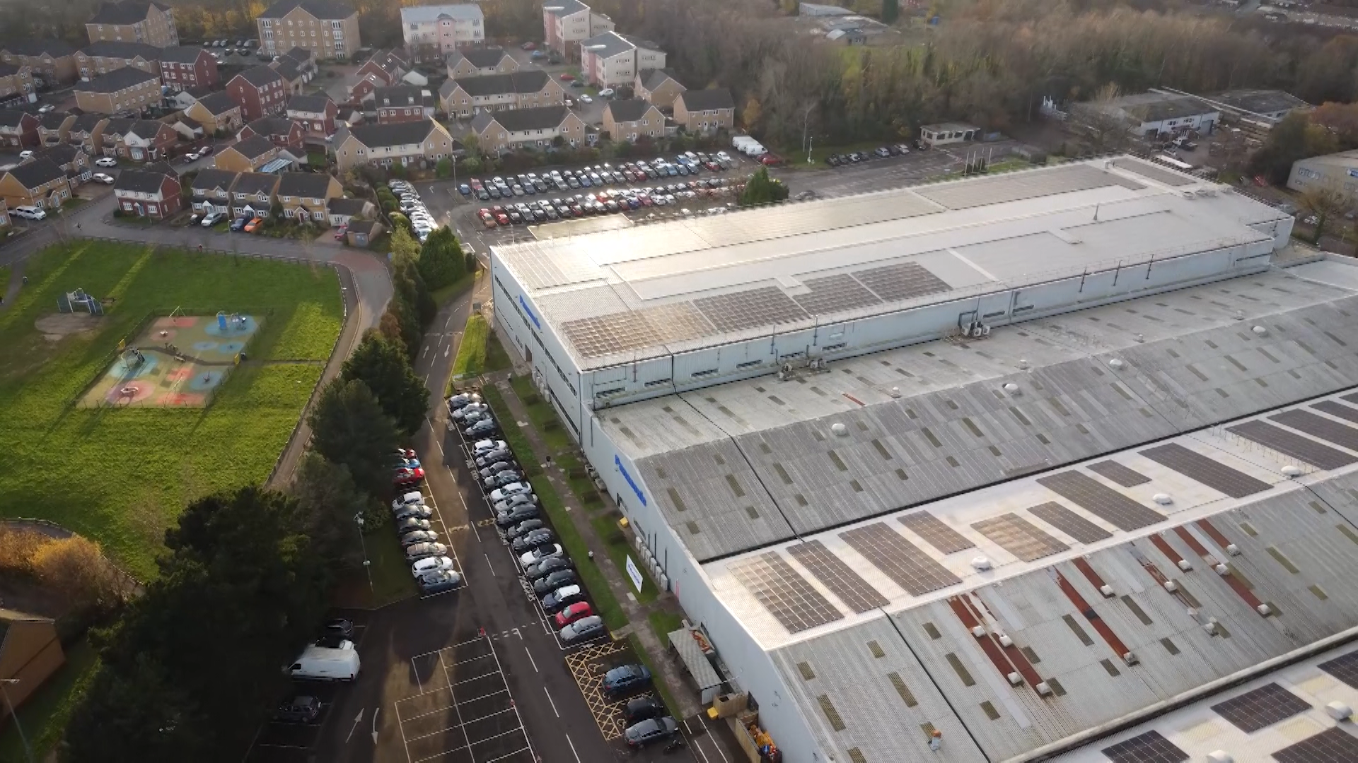 Panasonics Fabrik in Wales wird vollständig mit erneuerbaren Energien betrieben.