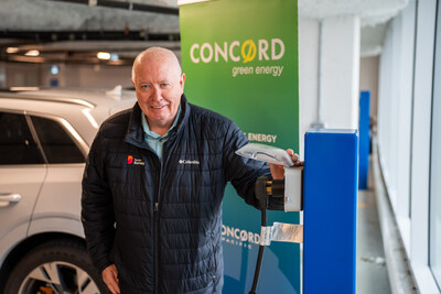 Burnaby Bürgermeister Mike Hurley war am Montag dabei, um Concord Pacific und seinen Präsidenten und CEO, Terry Hui, bei der Enthüllung des weltweit größten EV-Parkhauses in Concord Brentwood in Burnaby, Kanada, zu unterstützen. Burnaby Bürgermeister Mike Hurley war am Montag dabei, um Concord Pacific und seinen Präsidenten und CEO, Terry Hui, bei der Enthüllung des weltweit größten EV-Parkhauses in Concord Brentwood in Burnaby, Kanada, zu unterstützen.