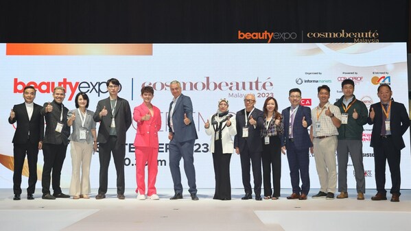 beautyexpo & Cosmobeauté Malaysia 2023 opens its door today!

From Left to Right: Mr Hsu, Anyi; Allan Wong; Sue Seo; Mr Yoon, Kyuhee; Dr. Michael Poh; Gerard Leeuwenburgh; Puan Razida Hanim Abdul Razak; Professor Dr. Ng Wee Kiong; Sharon Siak; Alvin Loh; Mr. Dong Guk Jang; Mr. Sungeon Kim; Mr Kim Sung Su