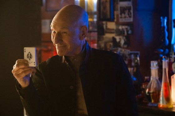 Patrick Stewart bilang Picard sa 