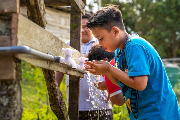 Ang inisyatibang Beyond2020 ng UAE ay naghatid ng ligtas na tubig inumin sa 10,000 na mga Malaysian.