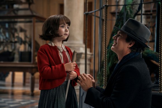 (L-R): Nell Sutton as young Marie-Laure LeBlanc and Mark Ruffalo as Daniel LeBlanc in episode 1 of 'All the Light We Cannot See.' 