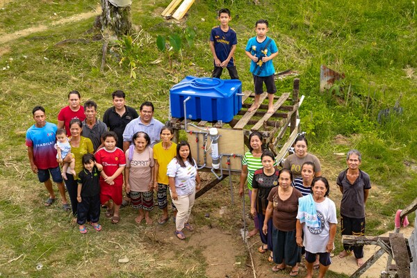 Ang mga komunidad na matatagpuan sa mga rehiyon ng Sabah at Sarawak ng Malaysia ay tradisyonal na umaasa sa surface water mula sa ilog para sa pag-inom at pang-araw-araw na pangangailangan.