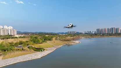 (The EH216-S conducted flight demo at the Jiulong Lake Park, Huangpu District, Guangzhou)