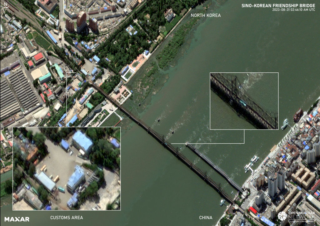 Satellitenbild von der Sino-Koreanischen Freundschaftsbrücke, die Nordkorea und China verbindet.