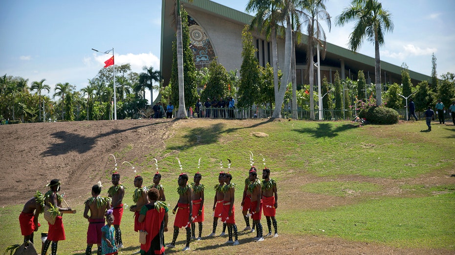 Bande tötet mindestens 26 Dorfbewohner im abgelegenen Papua-Neuguinea, sagen Beamte