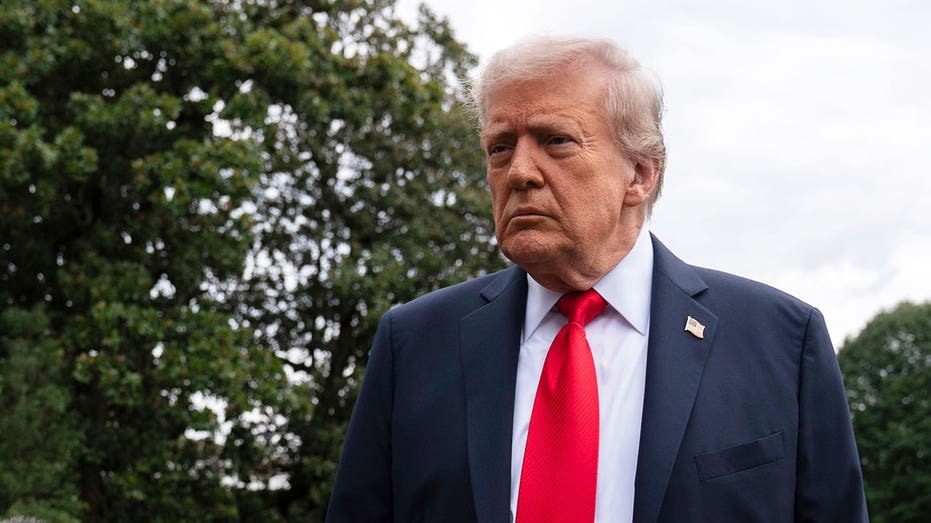 Trump xem xét các biện pháp trừng phạt mới đối với Putin sau cuộc tấn công bằng máy bay không người lái lớn nhất từ trước đến nay