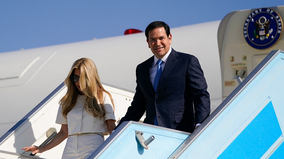 Độc quyền: Rubio nói liên minh Mỹ-Israel vẫn vững chắc khi ông đến Qatar giữa làn sóng phản đối về các cuộc không kích ở Doha