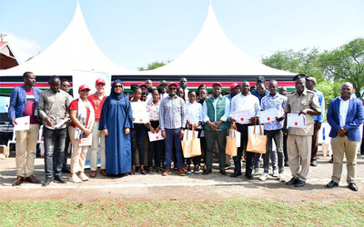 DigiTruck partners and Homa Bay graduates with their certificates DigiTruck partners and Homa Bay graduates with their certificates