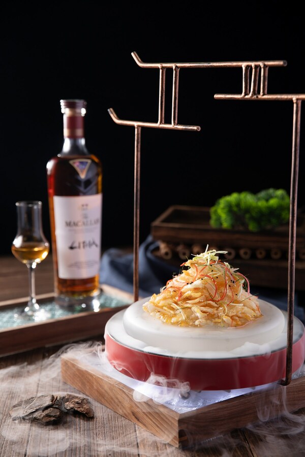 Pang’s Kitchen will showcase a special dish of Deep-fried Butterfly Kuruma Shrimp with Sweet and Sour Sauce from September 18 – October 31, which can be paired with The Macallan Litha.