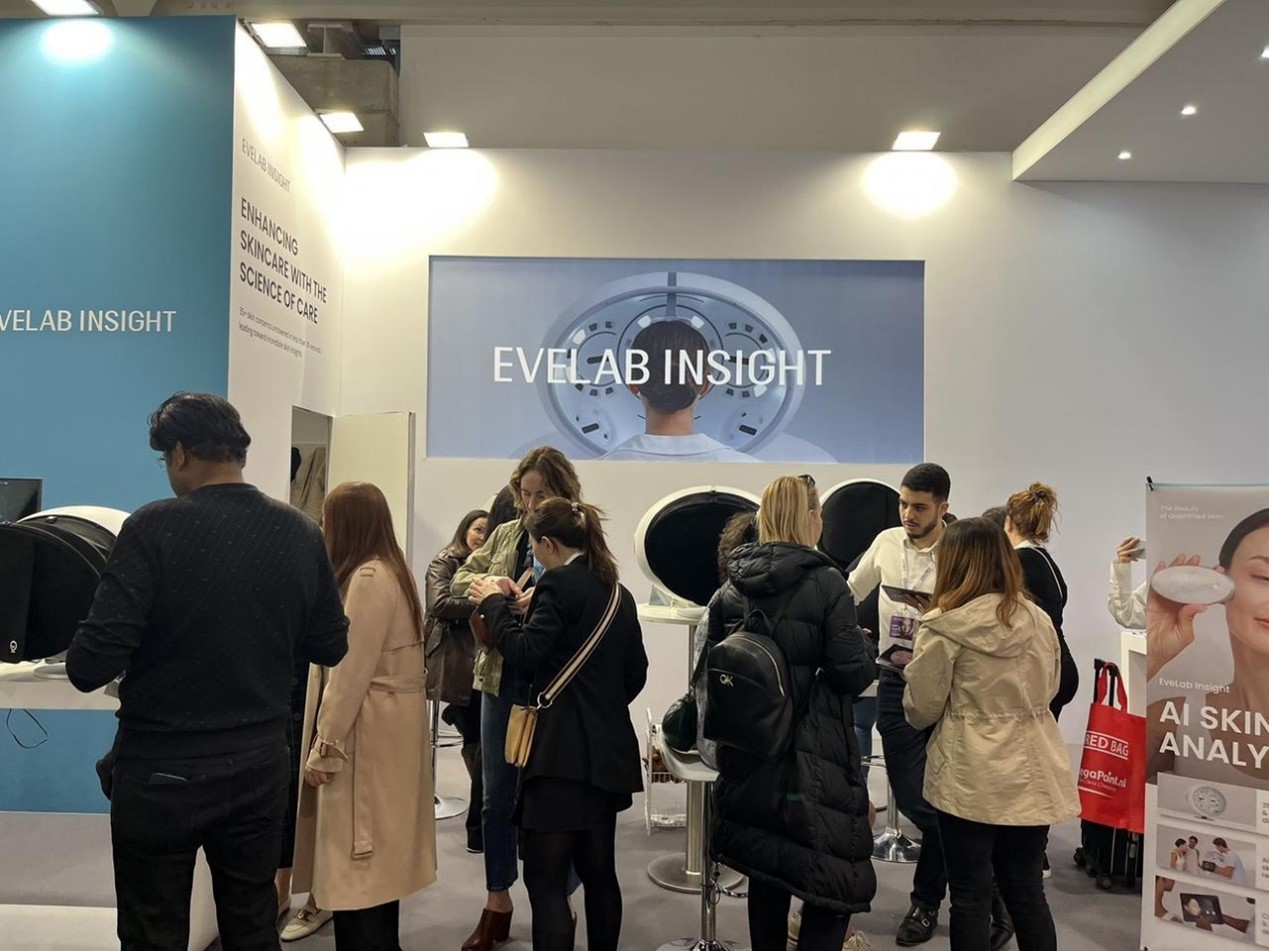 EveLab Insight 展位於波隆那國際化妝品展