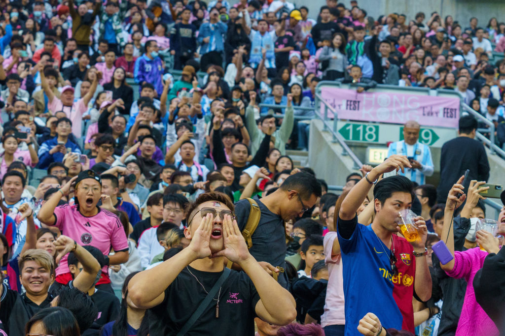 梅西未能亮相炒作的香港比賽，引發眾怒