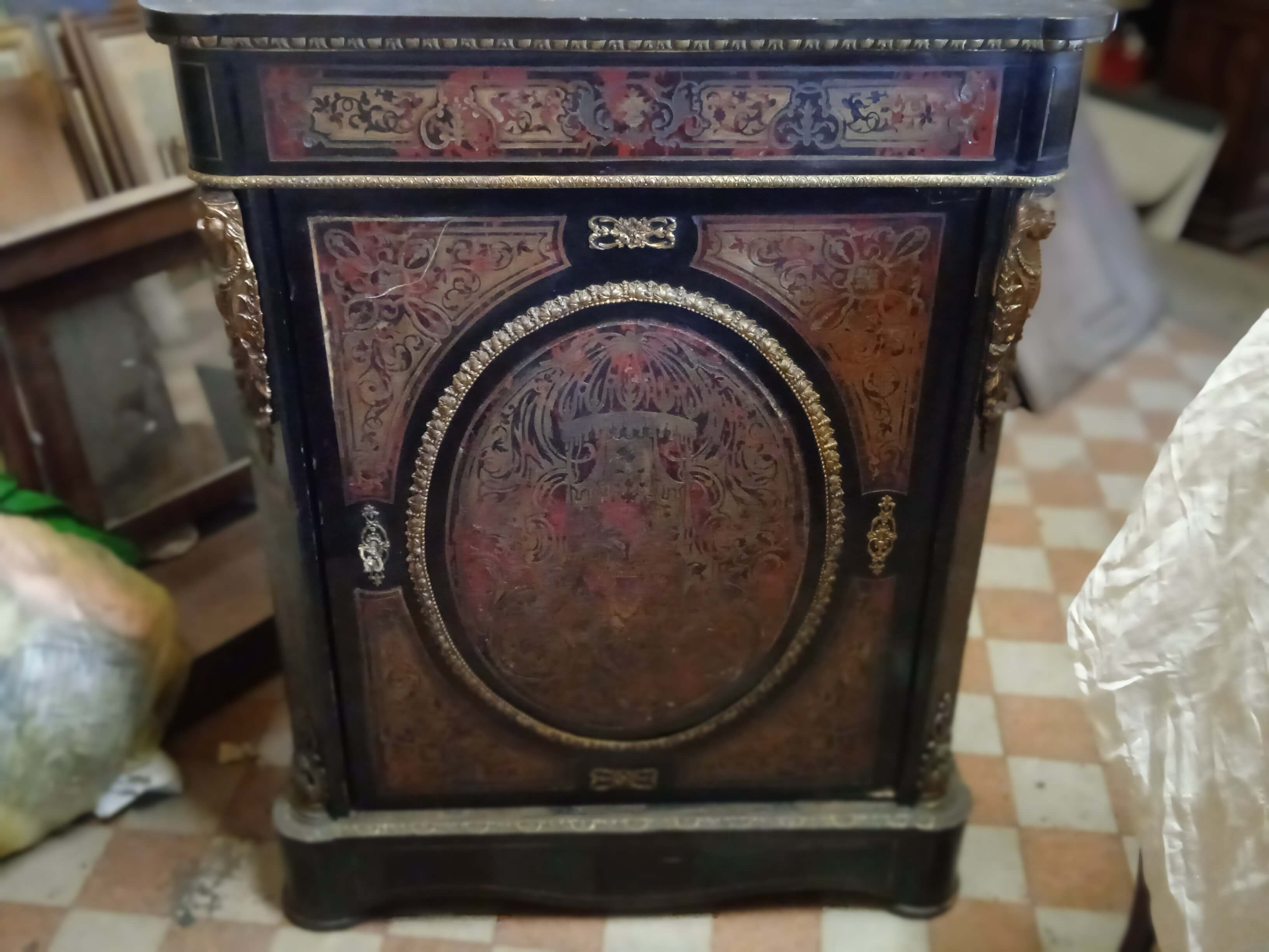 furniture.alt