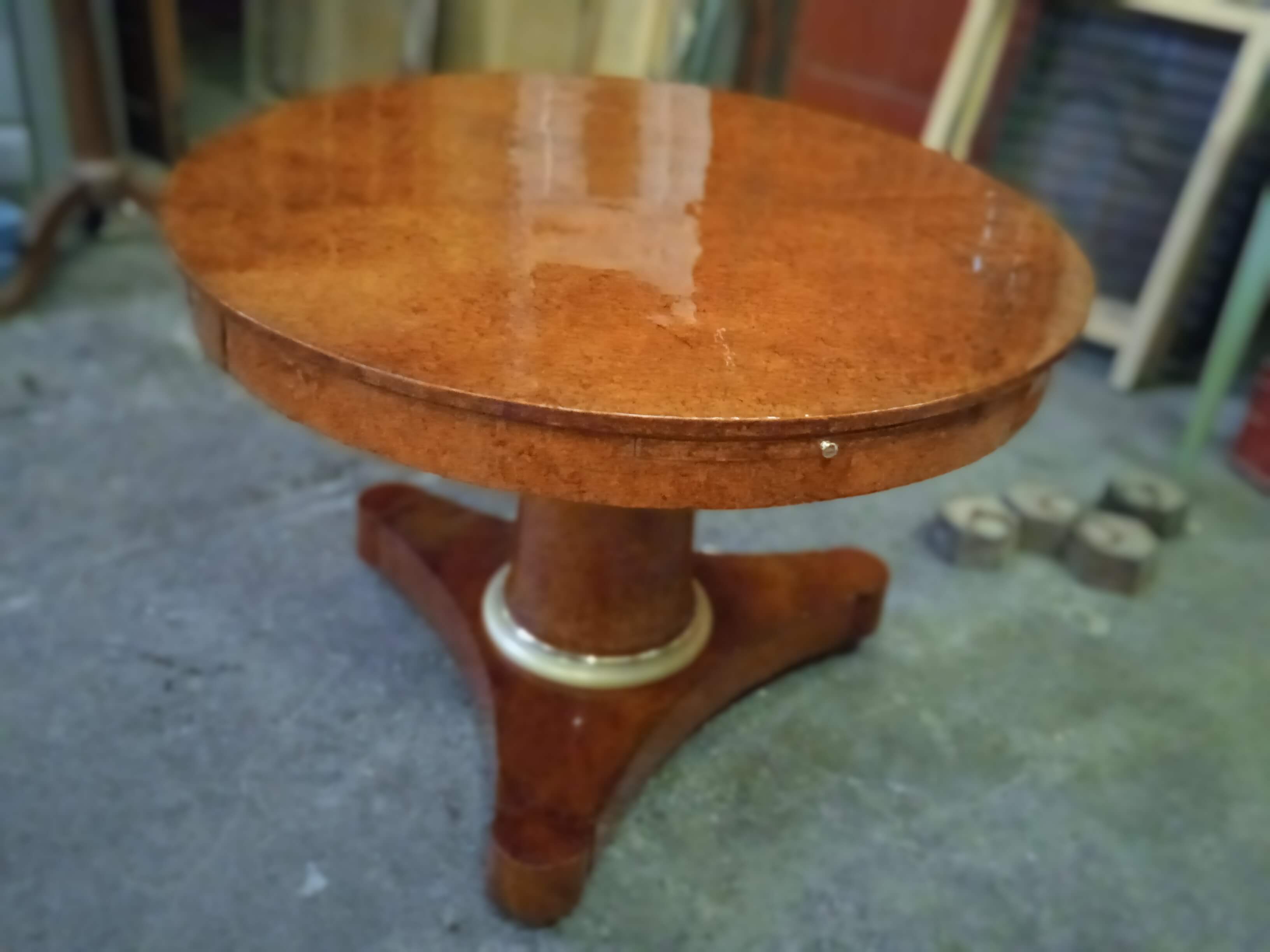 furniture.alt