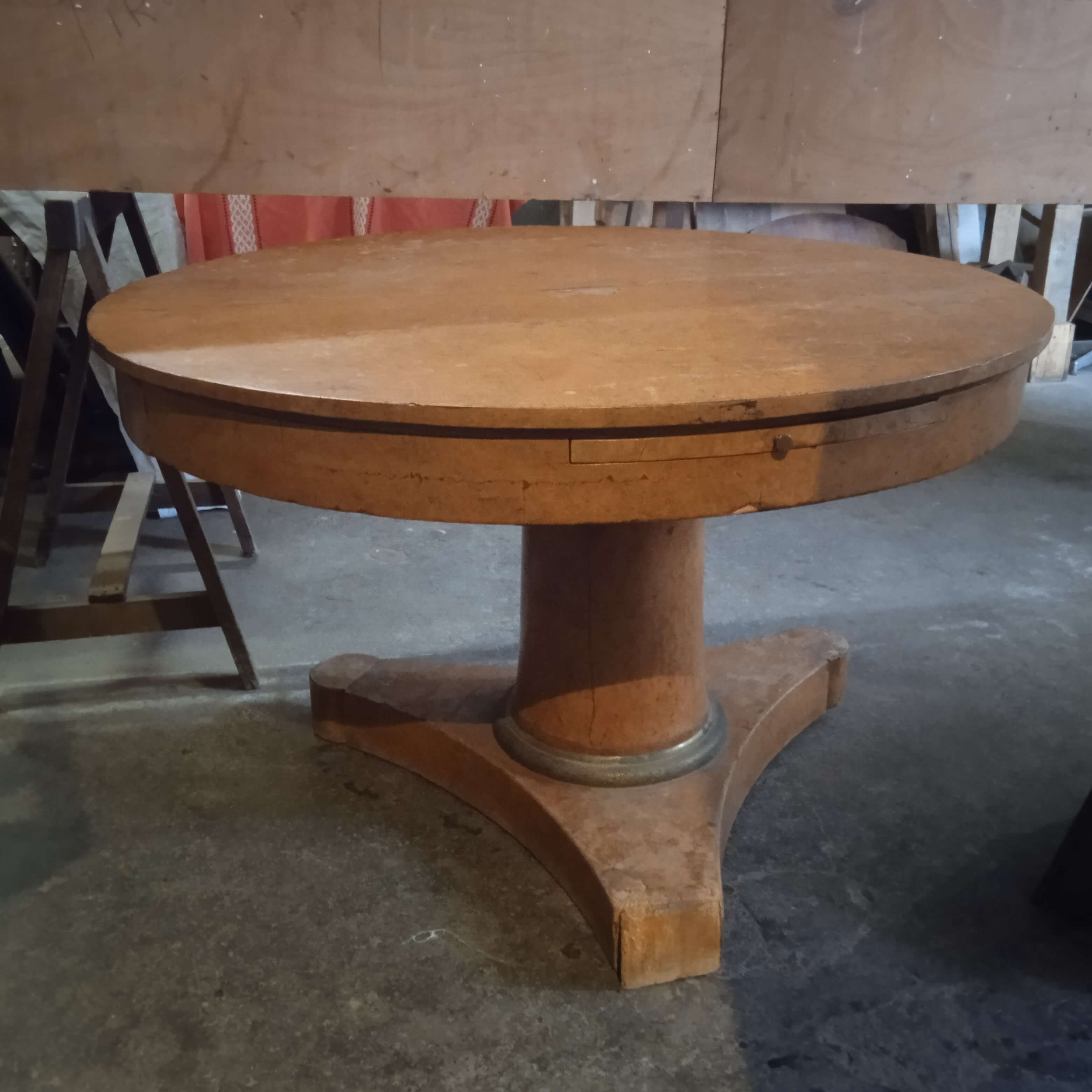 furniture.alt