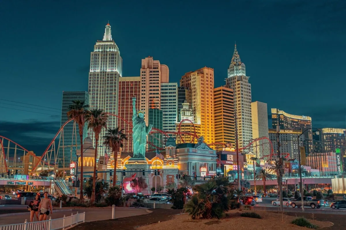 81% Net Income Crash: What’s Really Killing The Las Vegas Strip