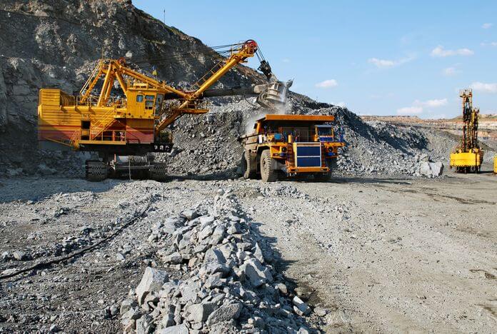 968285865bb3c7ab1f3c5de326917538 XCMG Crane Powers Construction of Saudi Arabia's 2034 FIFA World Cup Iconic Stadium with Cutting-Edge Crawler Cranes