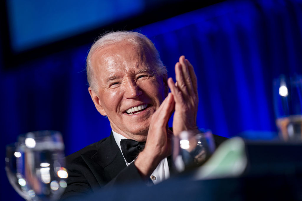 Presiden Biden Menyertai Majlis Makan Malam Persatuan Wartawan Rumah Putih