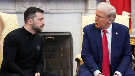 Zelensky ອ້າງວ່າຣັດເຊຍໄດ້ ‘ມີອິດທິພົນ’ ຕໍ່ເຈົ້າໜ້າທີ່ສະຫະລັດ