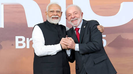 ລູລາ ແລະ ໂມດີ ຕ້ານພາສີຂອງສະຫະລັດ