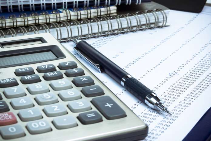 0408e8d4026a28591a31bd0bd2e00226 Earnings Surge Amid Investor Concerns