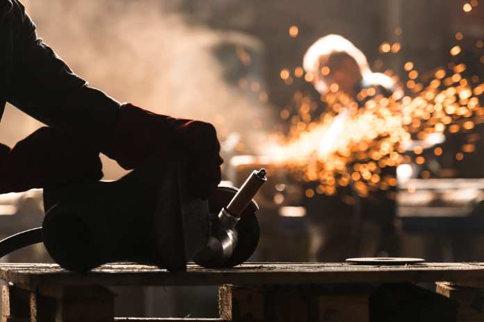 839d75f90b4e40964c17c018ee46ee29 AI-Driven Industrial Stock Soars