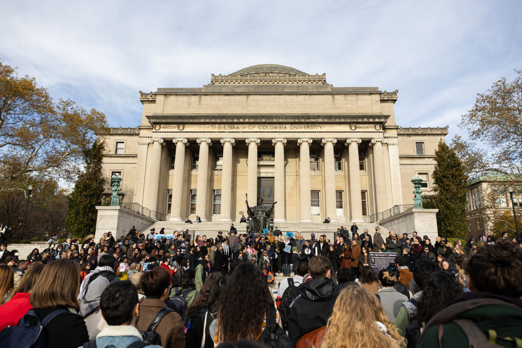 Protests at Columbia University After the Suspension of 2 Pro-Palestinian Groups