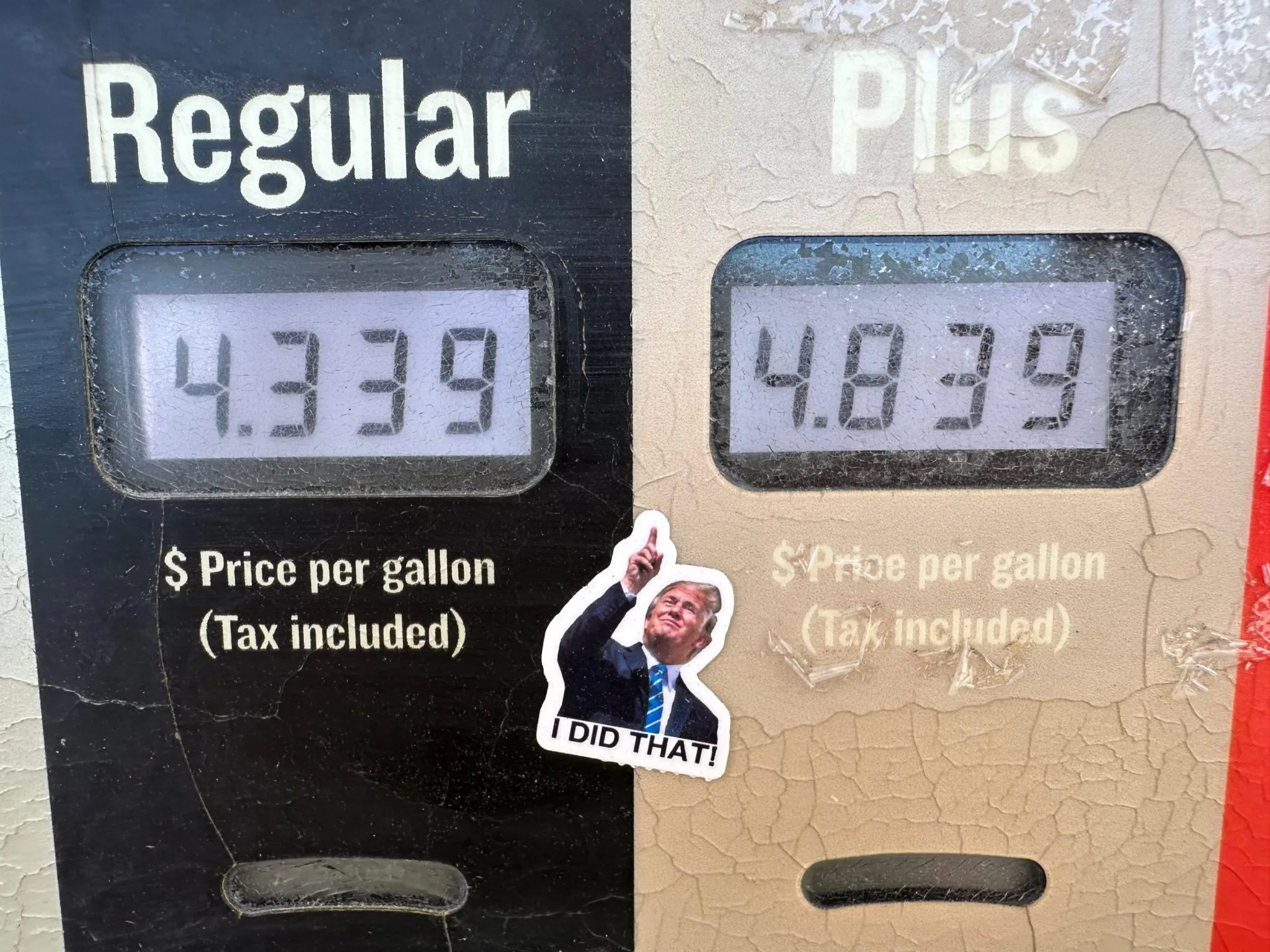 Gas Price Surge: How It’s Reshaping American Shoppers’ Wallets and Habits