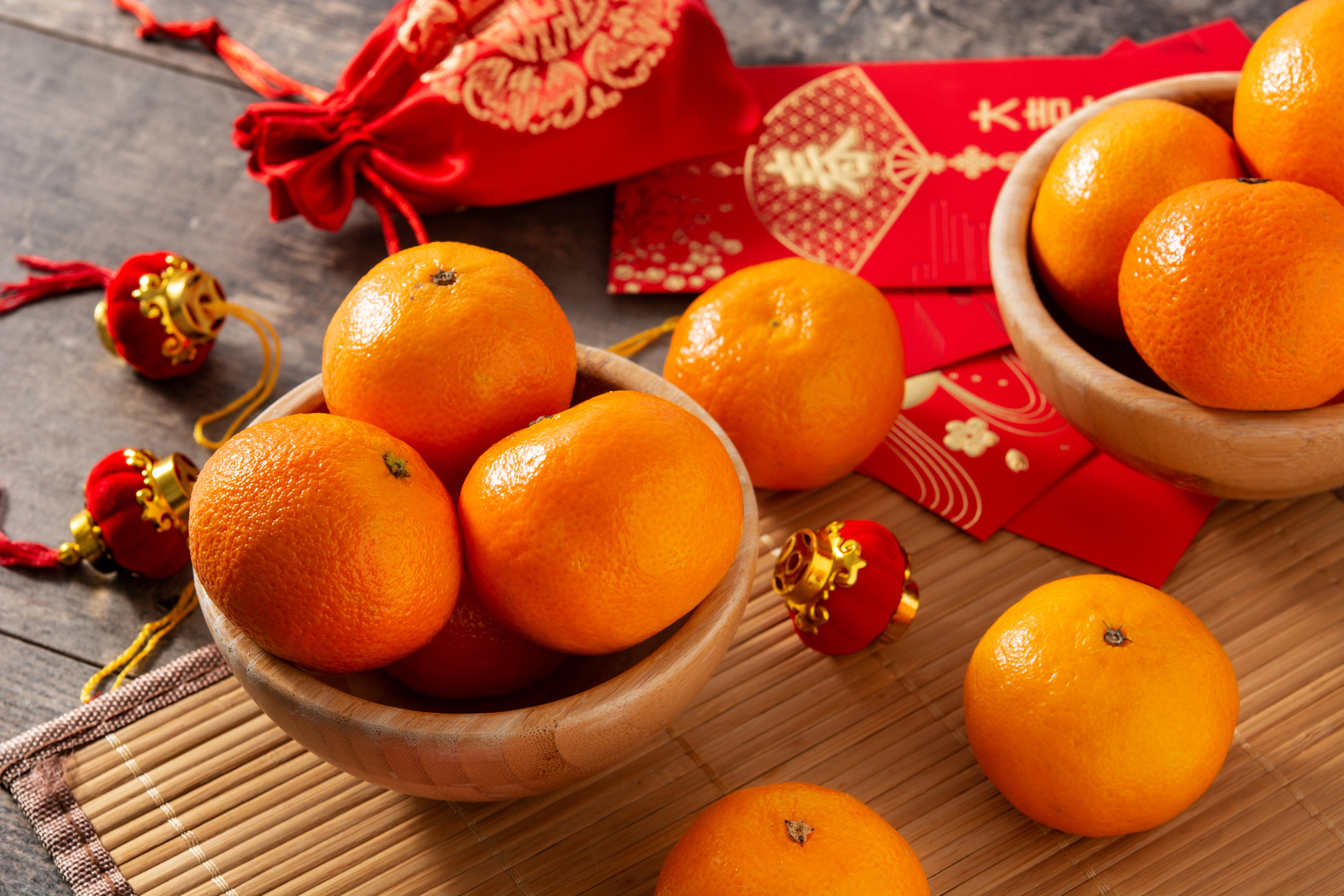 Chinesisches Neujahrsfest Dekorationen und Orange