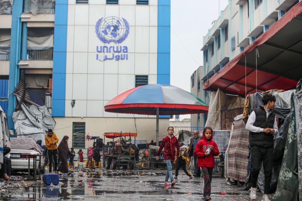 Palästinensische Familien suchen in UN-Schulen Schutz vor israelischen Angriffen in Gaza